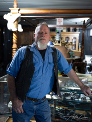 A_Drane_BushMedia_profileID-0154__L2A0917